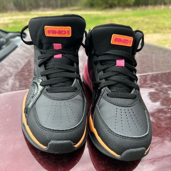 Black And1 shoes with pink and orange. Size 8 - Picture 2 of 9